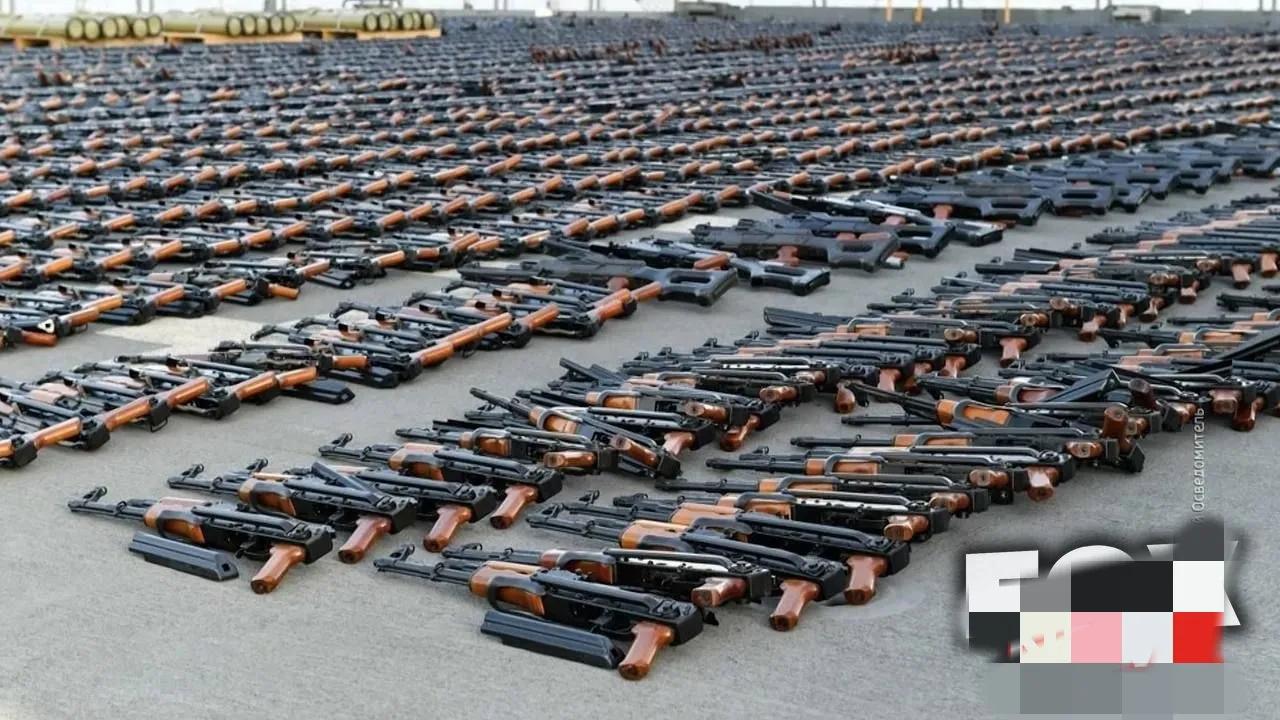美国将把截获的伊朗武器移交给乌克兰武装部队。
据美国媒体援引美国官员的话报道，美