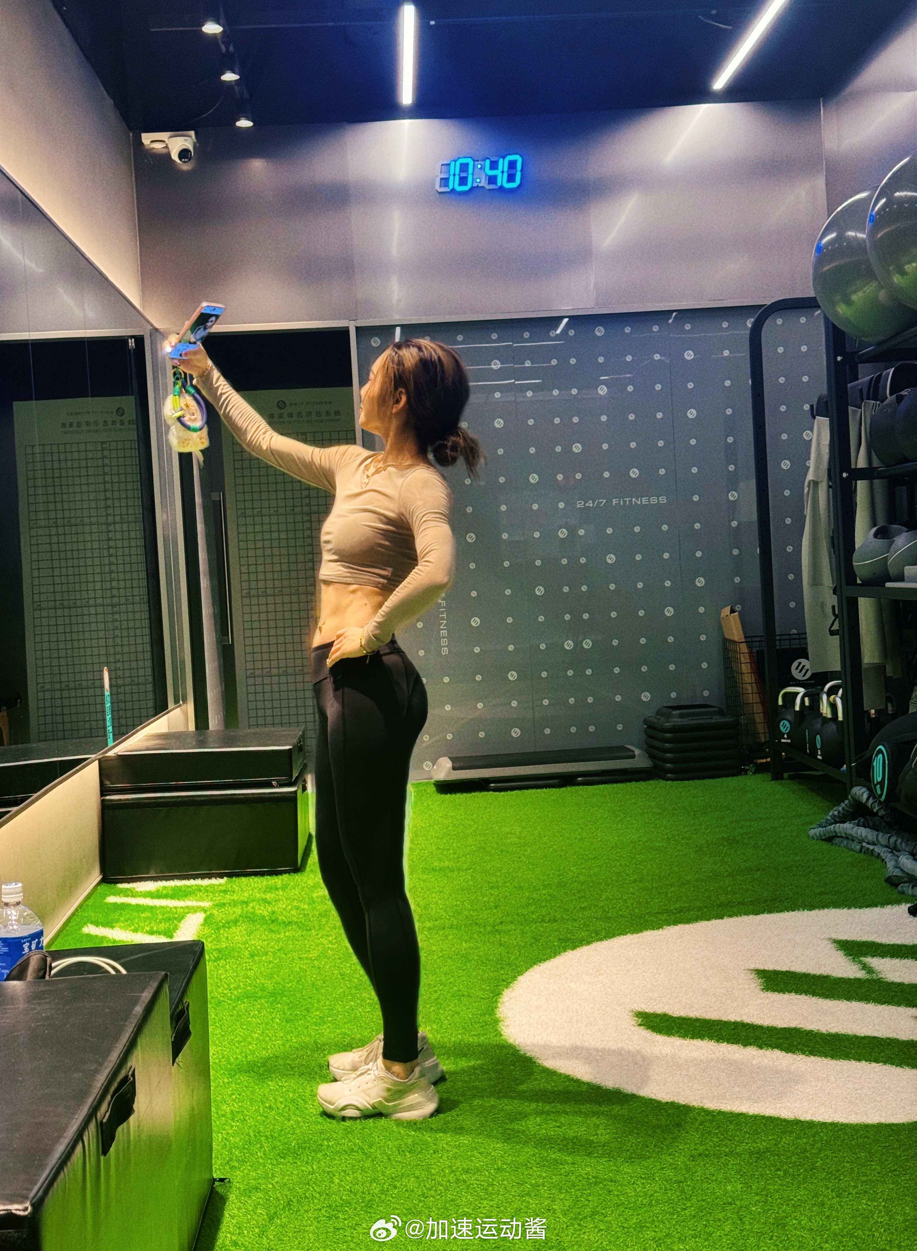 一个被偷拍的视角我的日常plog运动不停歇健身穿搭