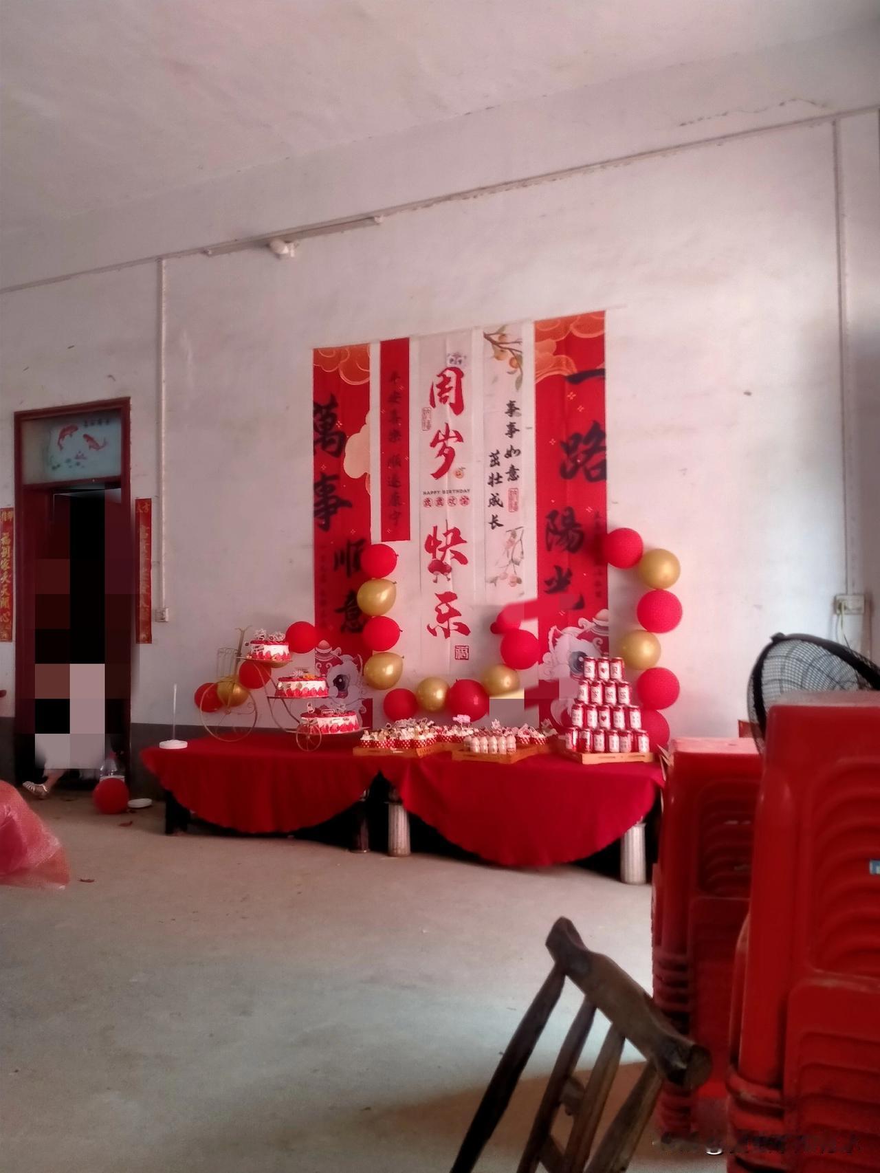 儿媳妇过生日，公公婆婆是否一定要给红包呢？
婆婆可以给红包，红包数额由婆婆自行决