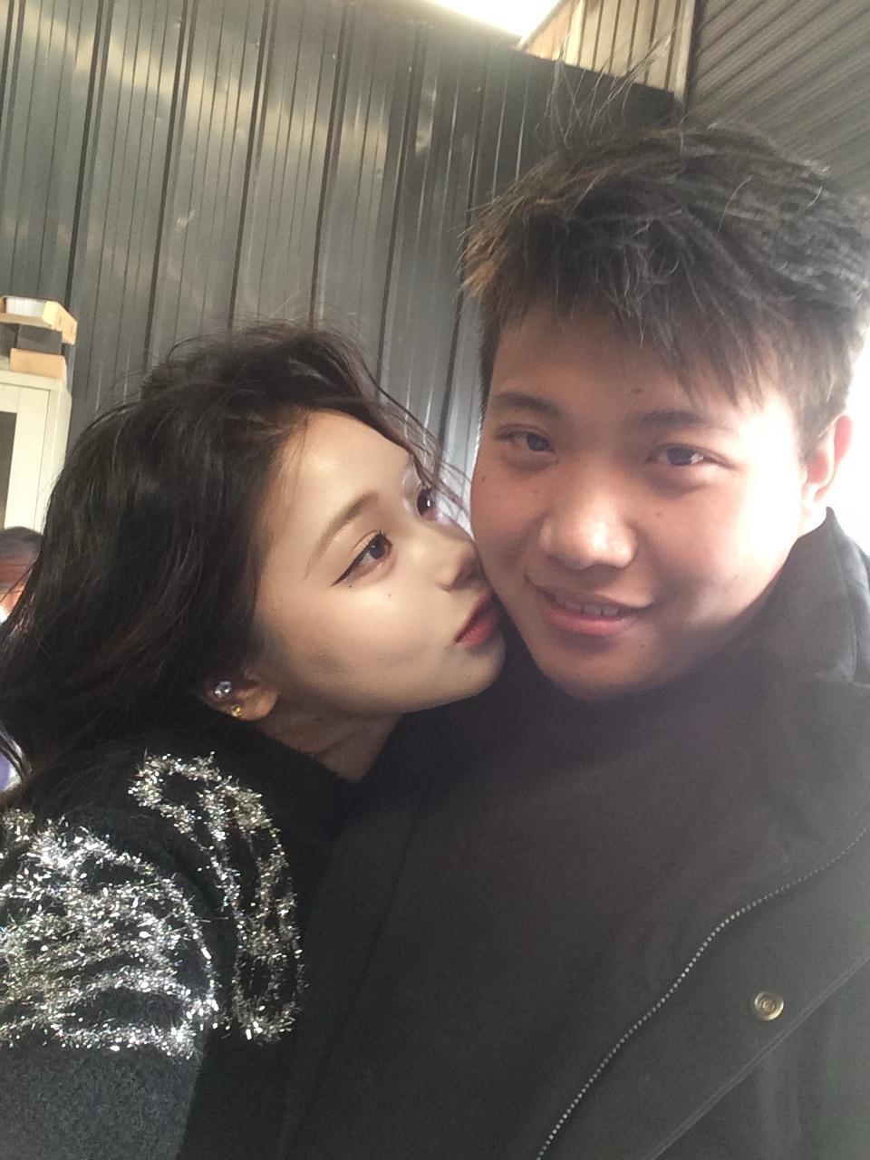 如果能得到很多的钱，四处漂泊和没有爱算得了什么