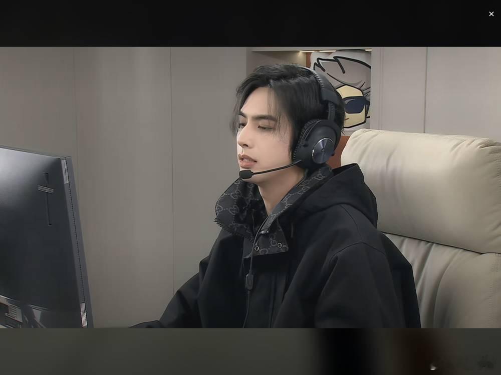 #宋威龙游戏操作惊呆职业选手#宋威龙：我不只是演员，还是隐藏的电竞高手！当宋威龙