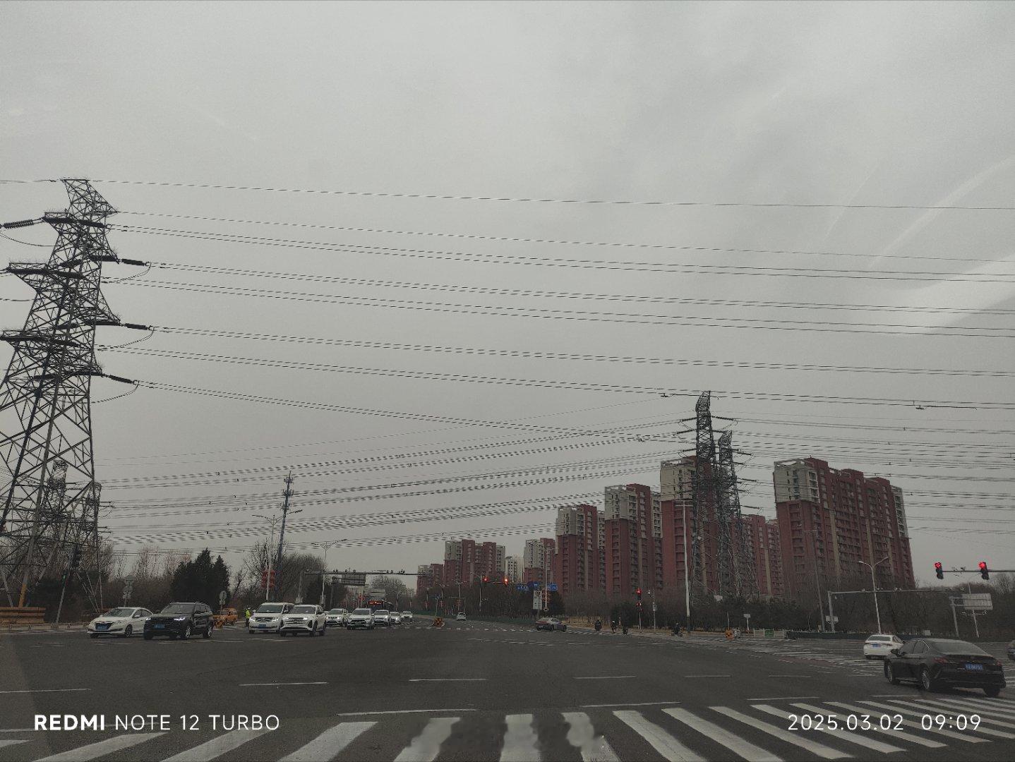 北京下雨  ，目前通州北部没有雨  