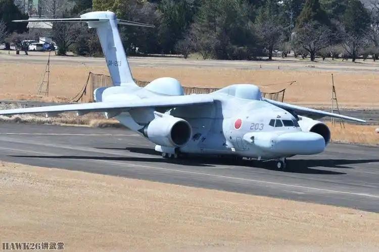 日本EC-2电子战机亮相，号称电磁黑手盯紧东亚，却被歼16D狠狠压制
 
日本航