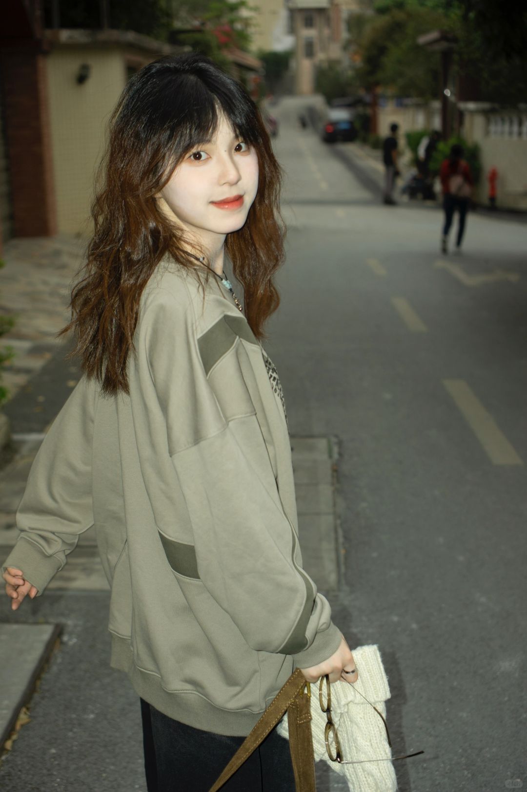 书信和电话都没有意义的话 那明天见