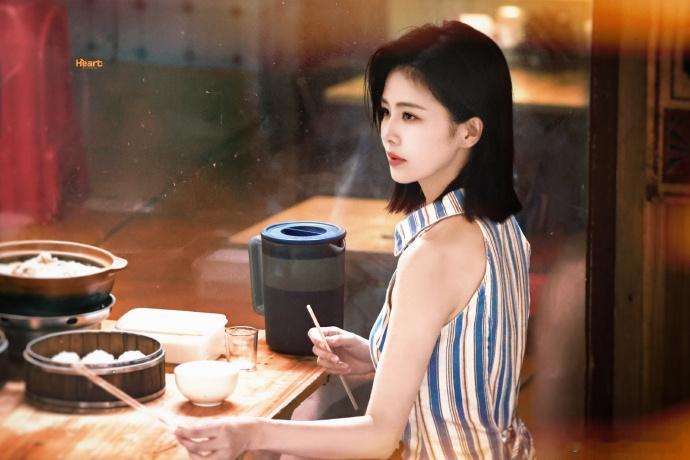 白鹿王韵娜这一滴泪白鹿王韵娜很有韵味《开到荼蘼》白鹿王韵娜这一滴泪。仰起头 眼泪
