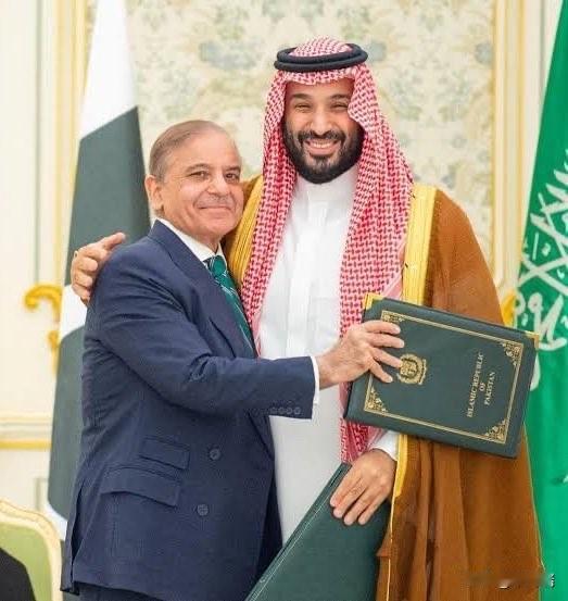 突发新闻：沙特阿拉伯根据联合防御协议，将阿卜杜勒-阿齐兹国王空军基地移交给巴基斯