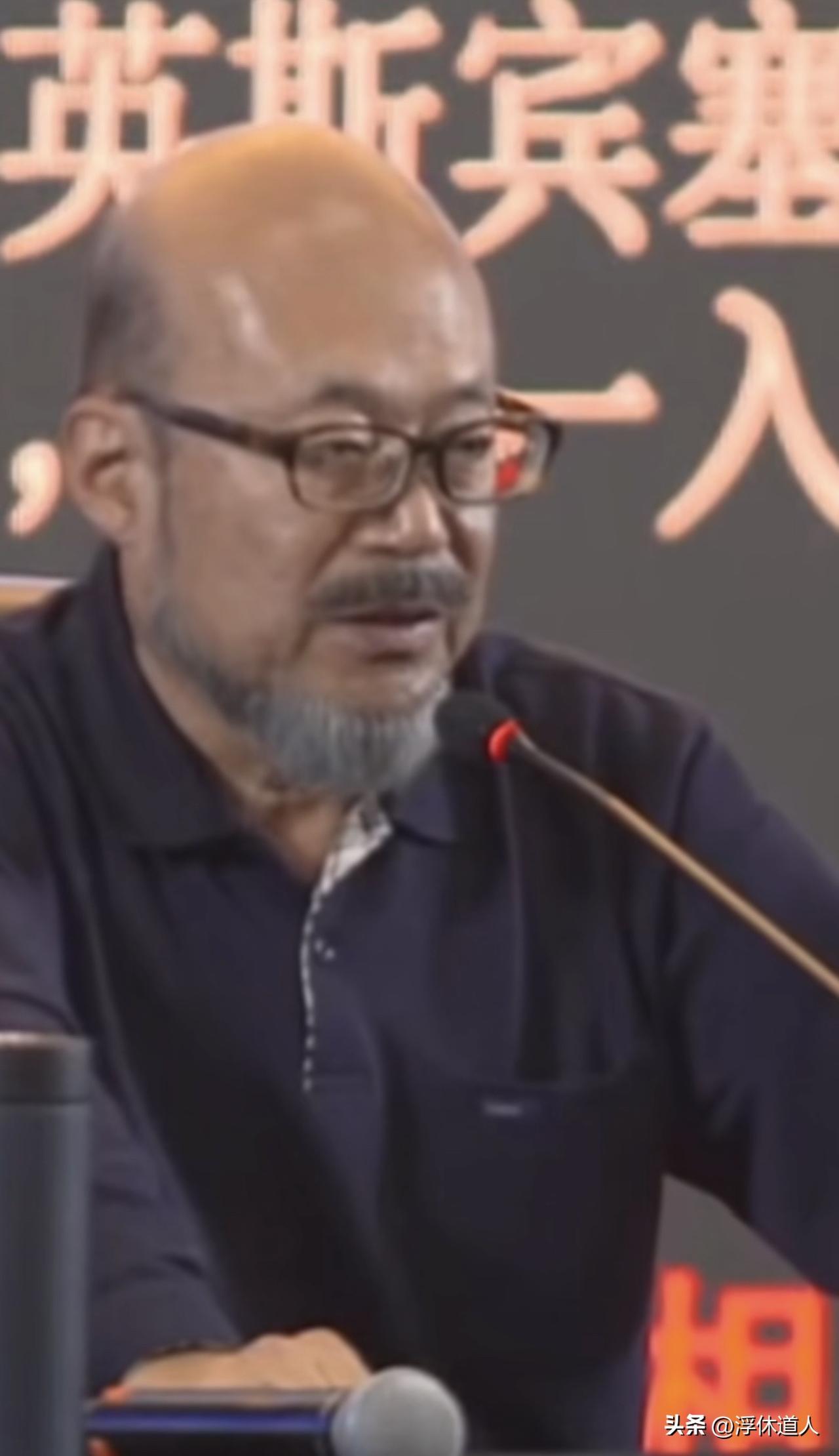宁愿听王东岳“胡说八道”，不愿意看“微短剧”的“一套又一套”。

其实，王东岳讲