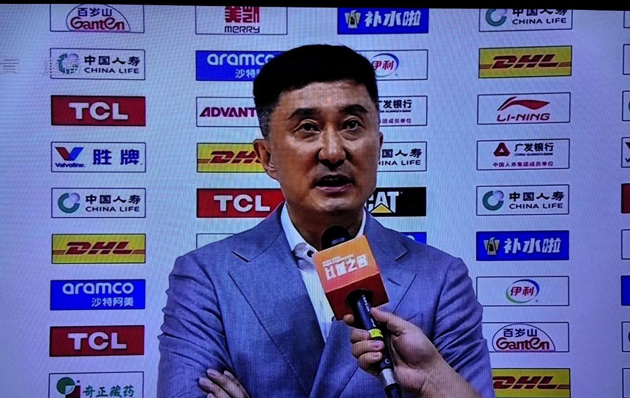 CBA三个新信息，涉及杨鸣和杜锋，三支球队主教练，最近CBA这几位主帅的日子都不