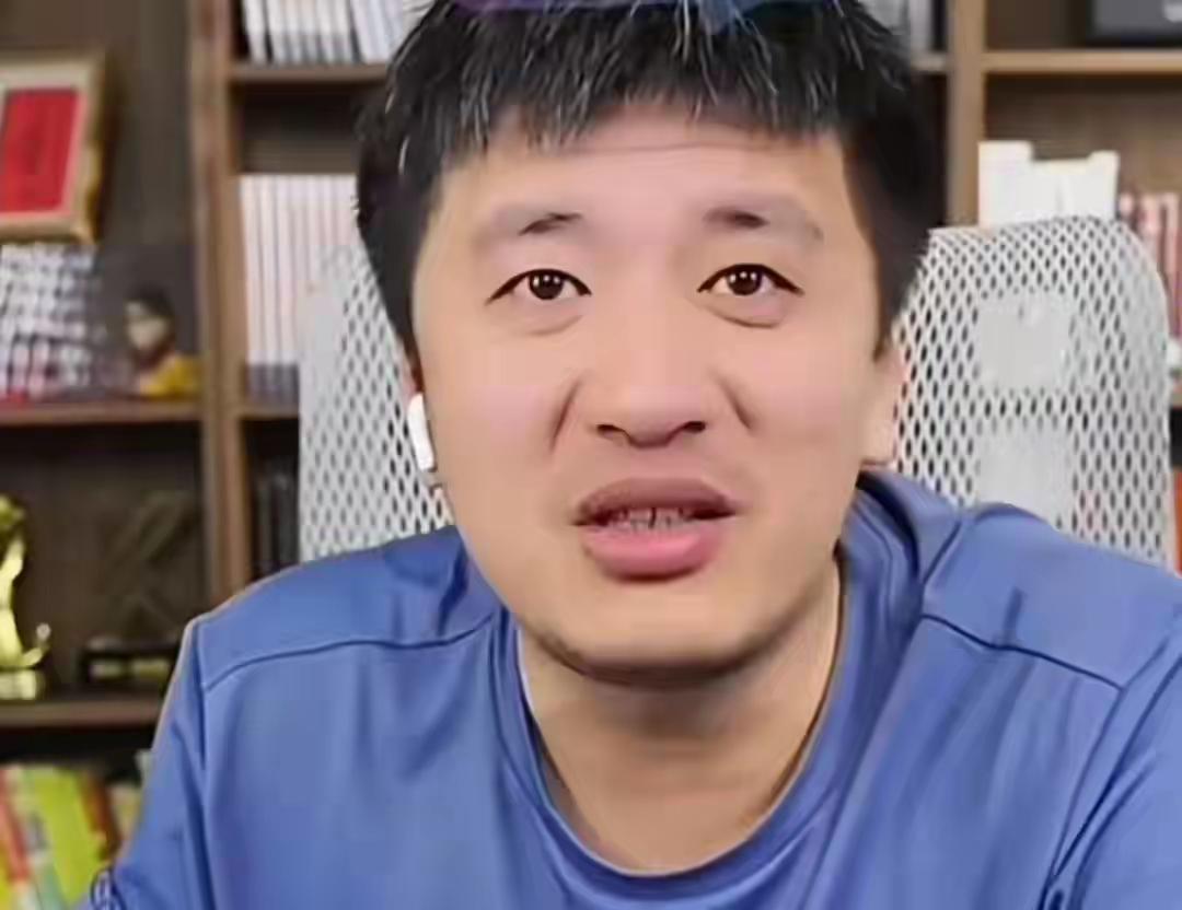 [月亮]2026年3月24日下午，全网突然被一条消息牵动情绪：张雪峰因心脏骤停去