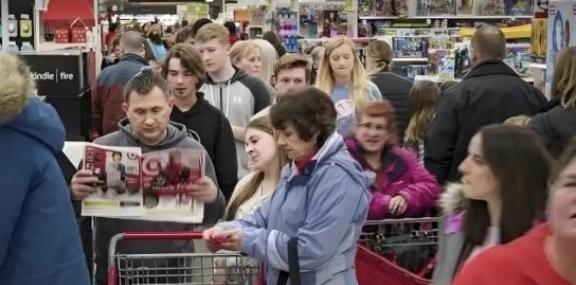 都说美国是消费大国，但中美消费对比后，才发现其中的猫腻。中国的消费总结起来就是：