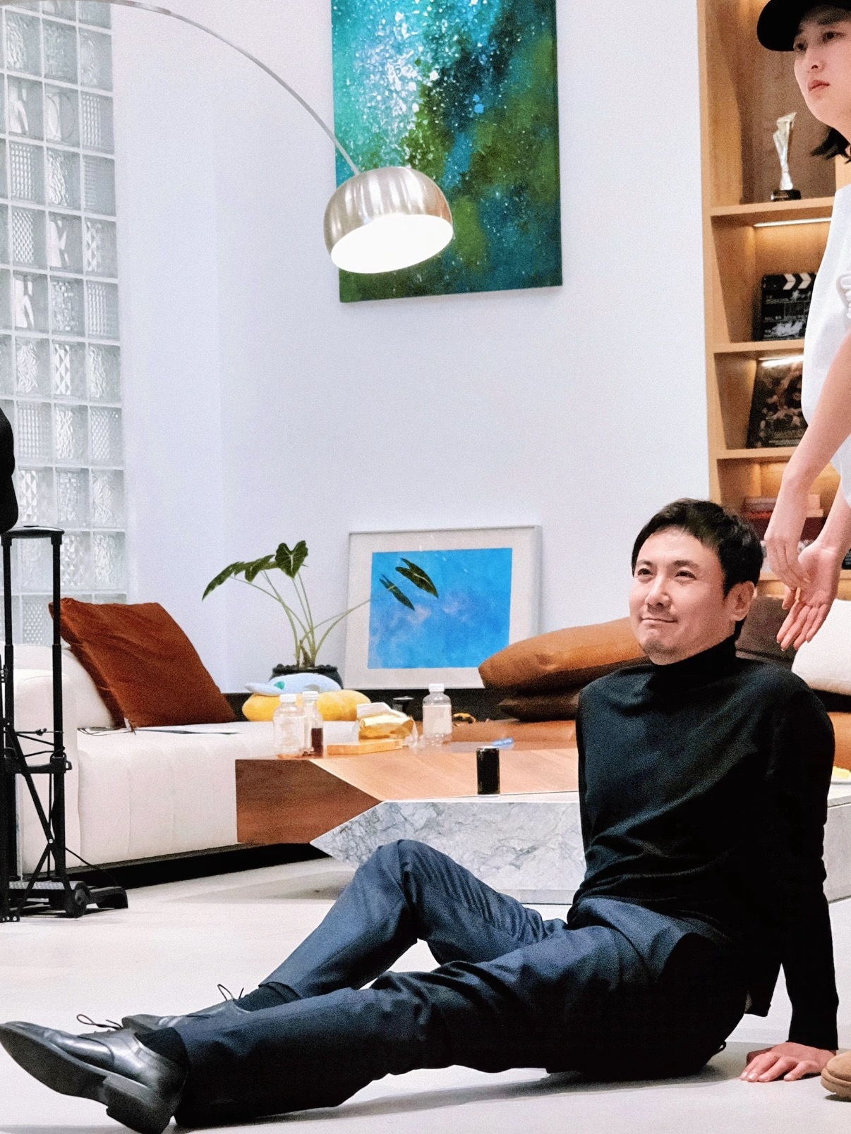 对沈腾182有了实感咱军艺校草可不是盖的，沈马这张背影直接狠狠对我腾182有了实