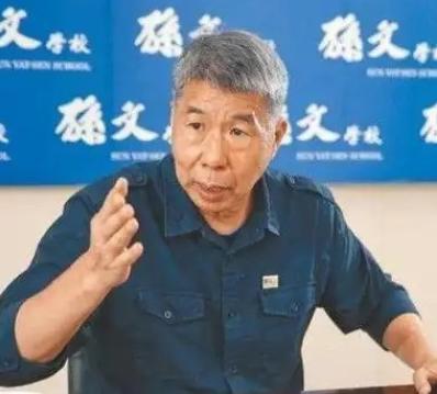 台媒有一明白人张亚中，中国许多人都没有想到的，他想到了，他说：大陆对台的军演到底
