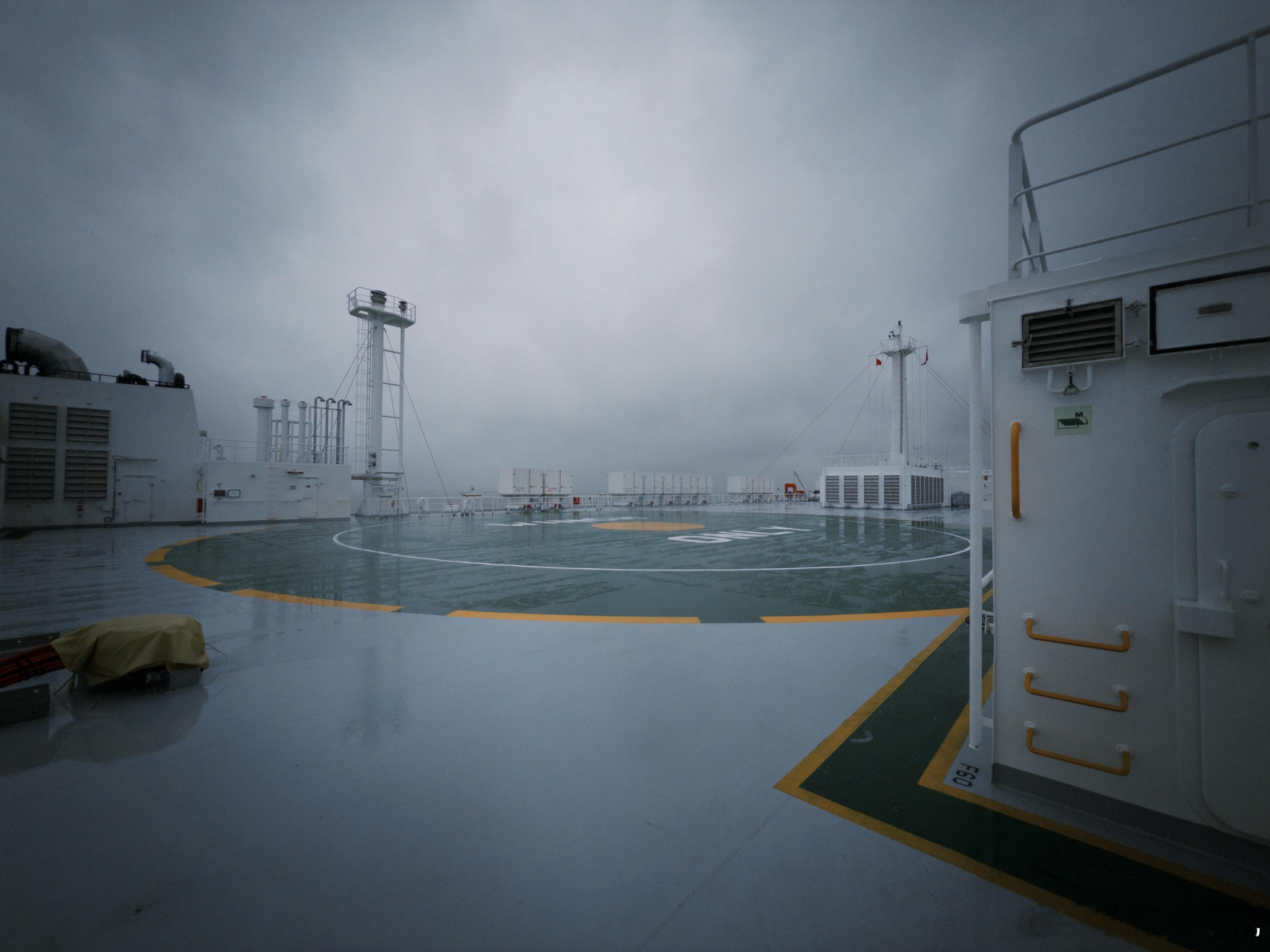 猜猜滚装船🚢顶层甲板的这个区域，是干嘛使得[酷] ​​​