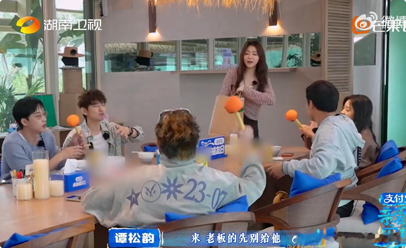 王鹤棣认证谭松韵是心腹亲爱的客栈养生锤及时安排，贴心小举动，妥妥专属心腹没错了 