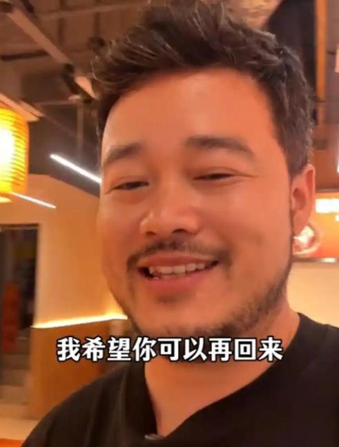 "这个女生火了！" 江苏无锡，一个 18 岁女孩暑假去饭店打工，和老板谈好每天 