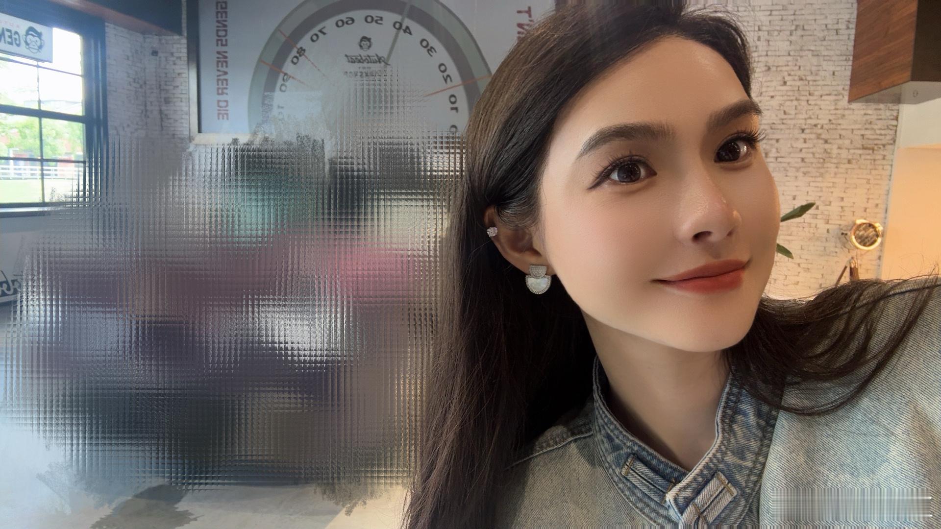 干活[微风]今天拍50万级销冠🚗新车色，已厚码[doge]  ​​​