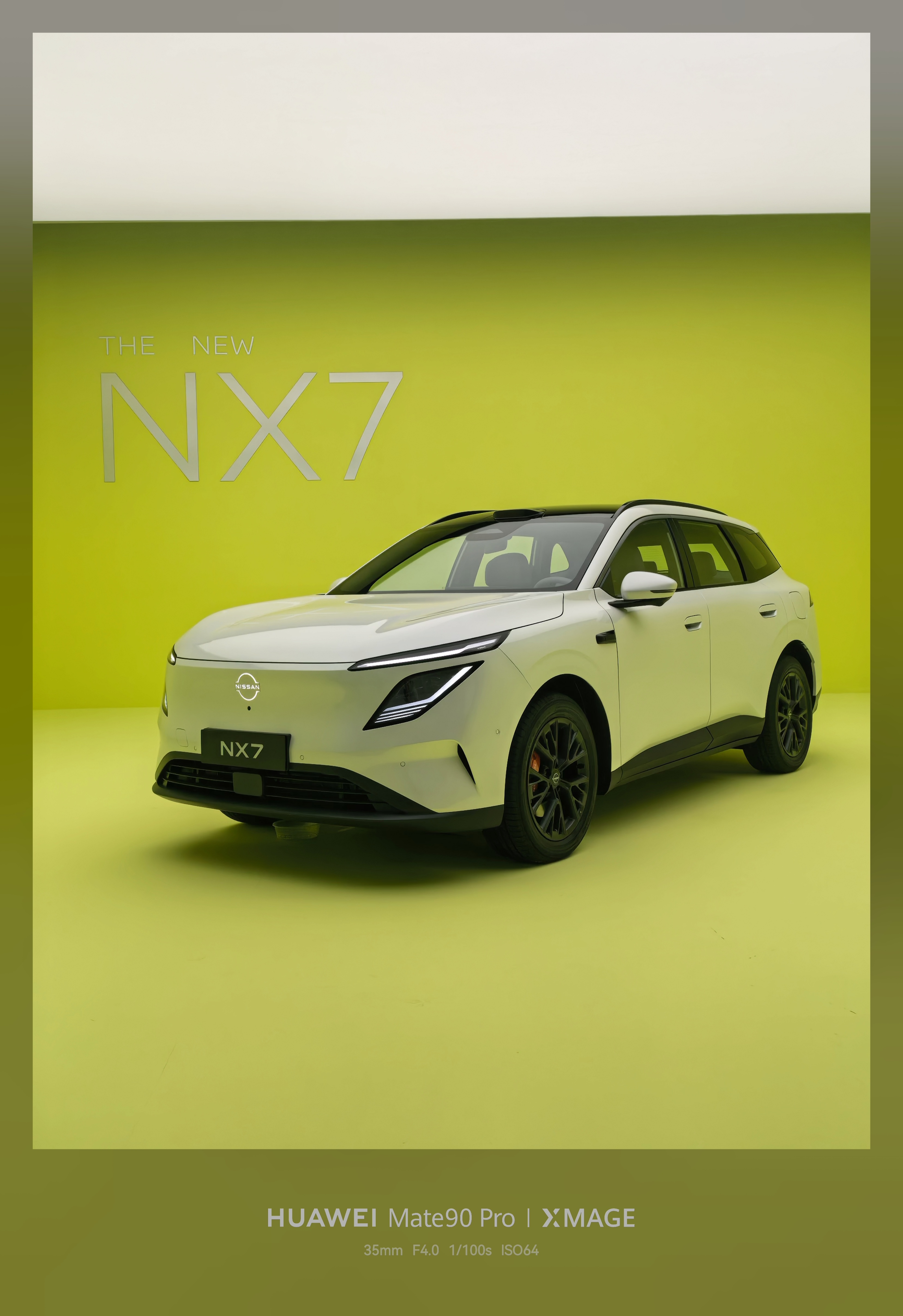 今天拍的又是一台绿色车，东风日产NX7，车色叫四叶草。它不是那种鲜亮的绿色，而是