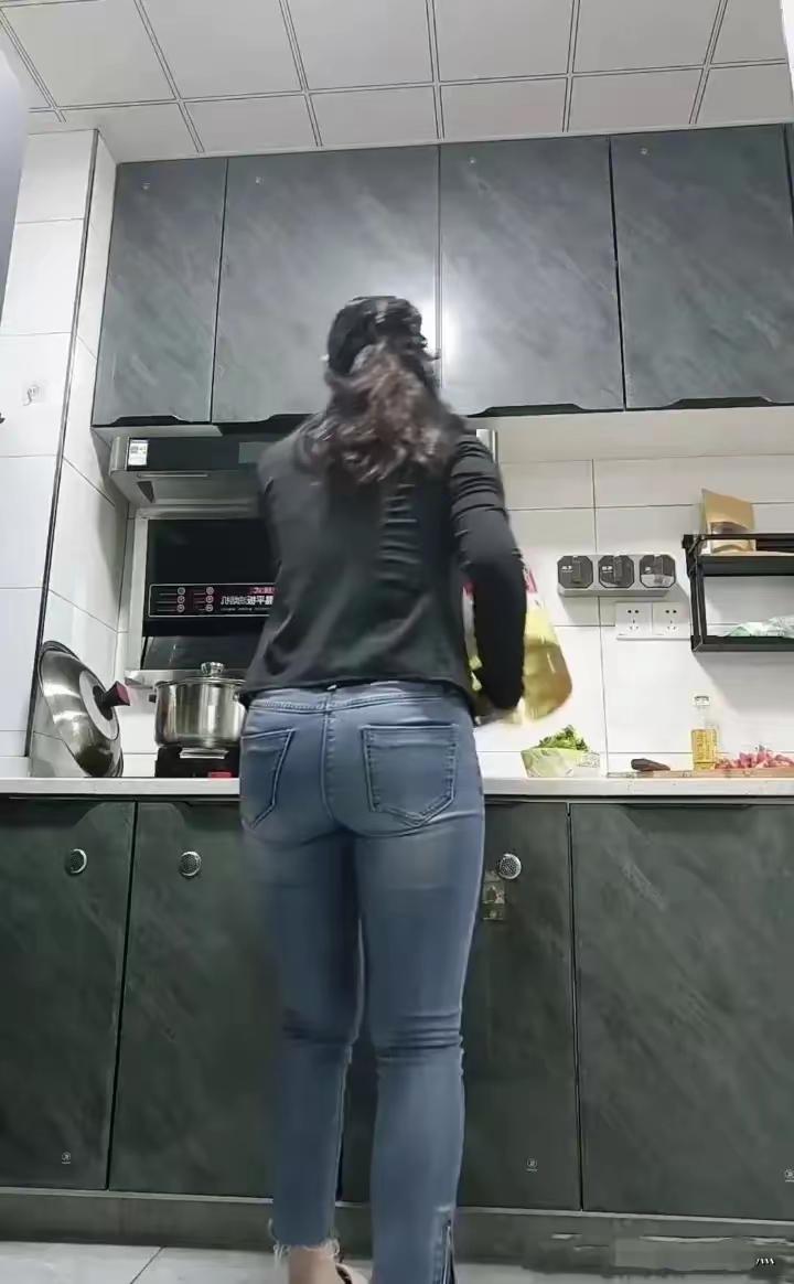 以后可以叫我厨神了，大表姐做饭我都学的差不多了