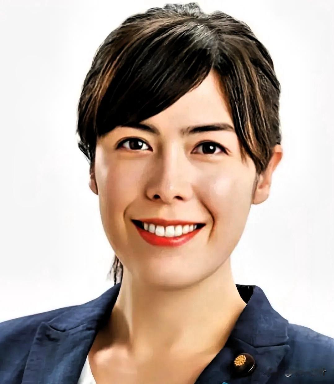 小野田纪美跳出来替高市早苗擦屁股了。
她说中国老是用经济当成武器。
 
这话一出