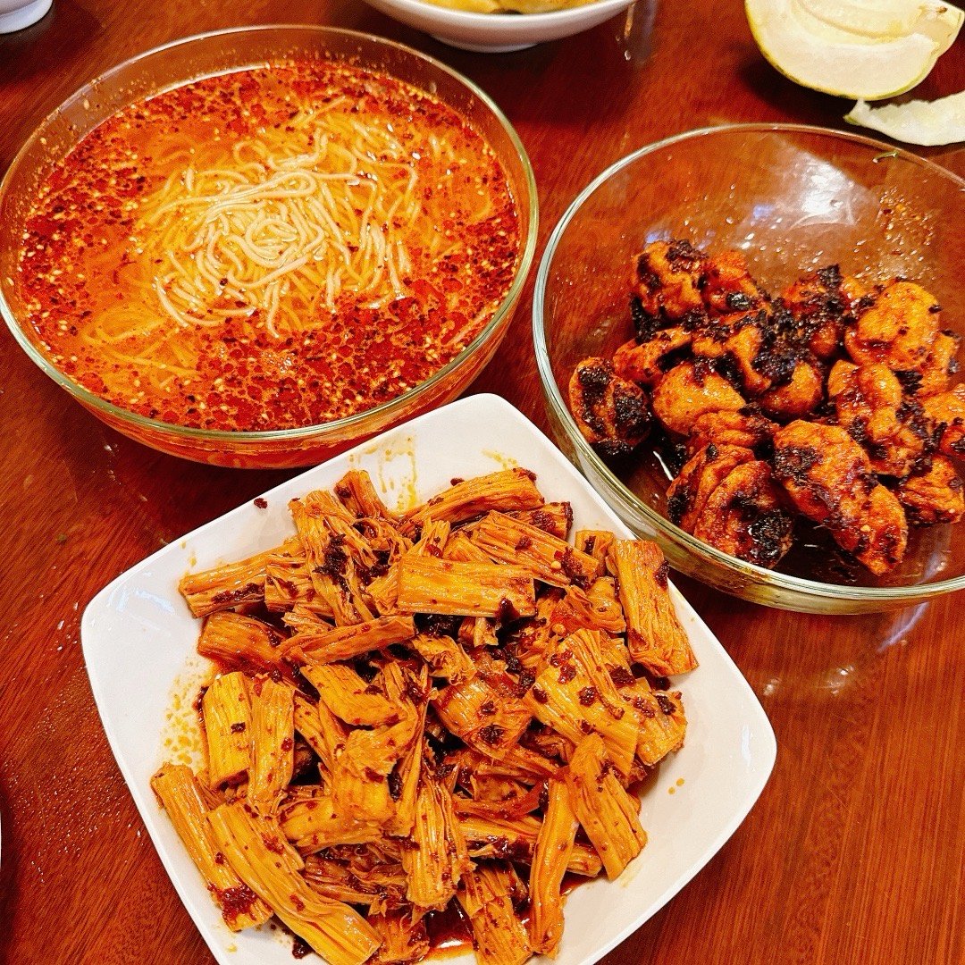 投喂的黑龙江鸡西大拌菜和大冷面，那叫一个地道！ ​​​