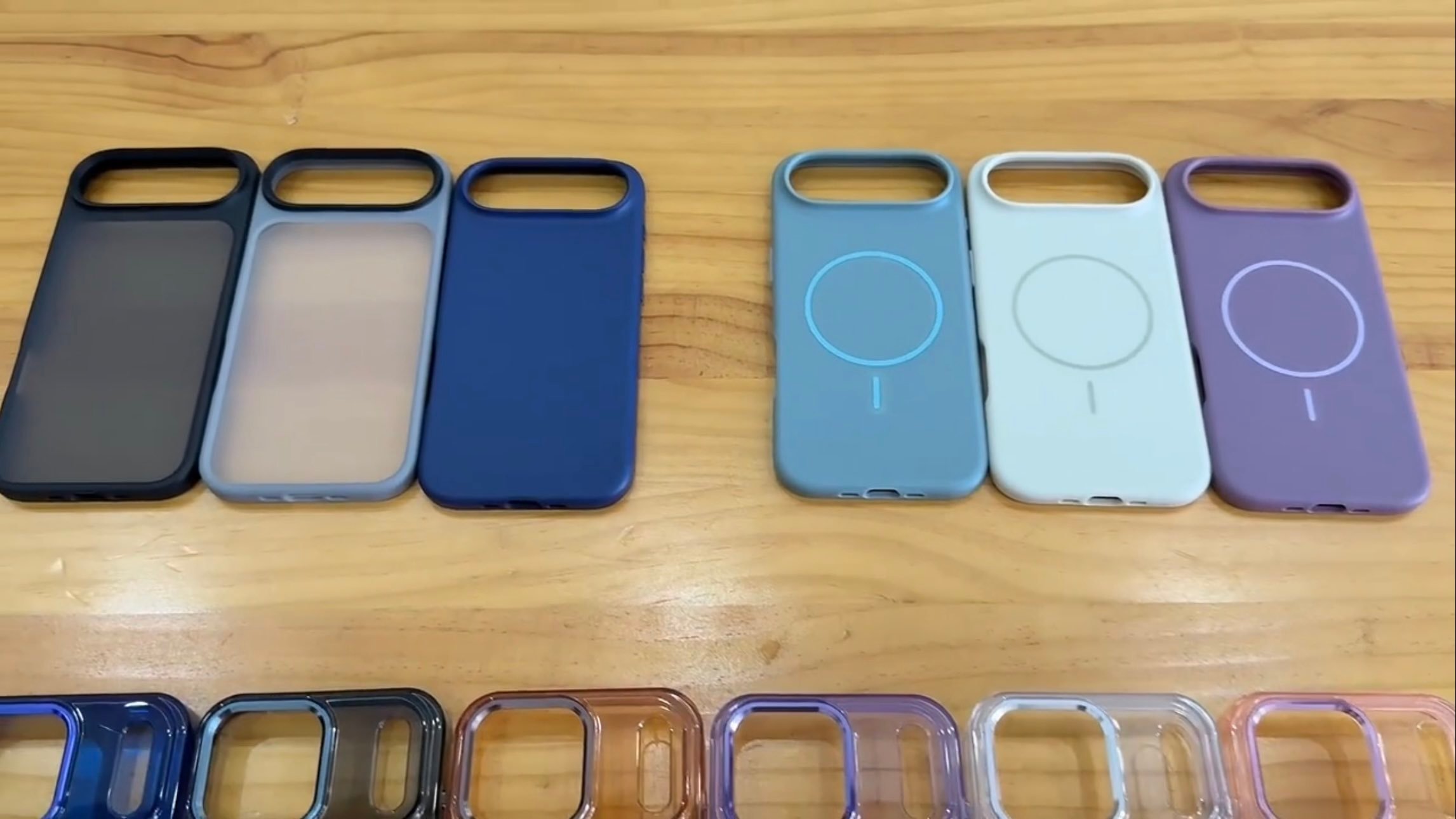 听说iPhone17系列手机壳已经可以预订了？待我去华强北瞅瞅[doge] ​​