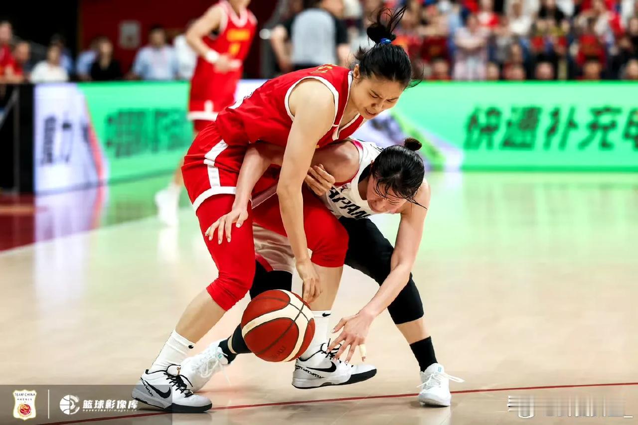 中国女篮狂胜日本！日本主帅：下次派主力阵容来中国！

今晚，中国女篮在合肥奥体中
