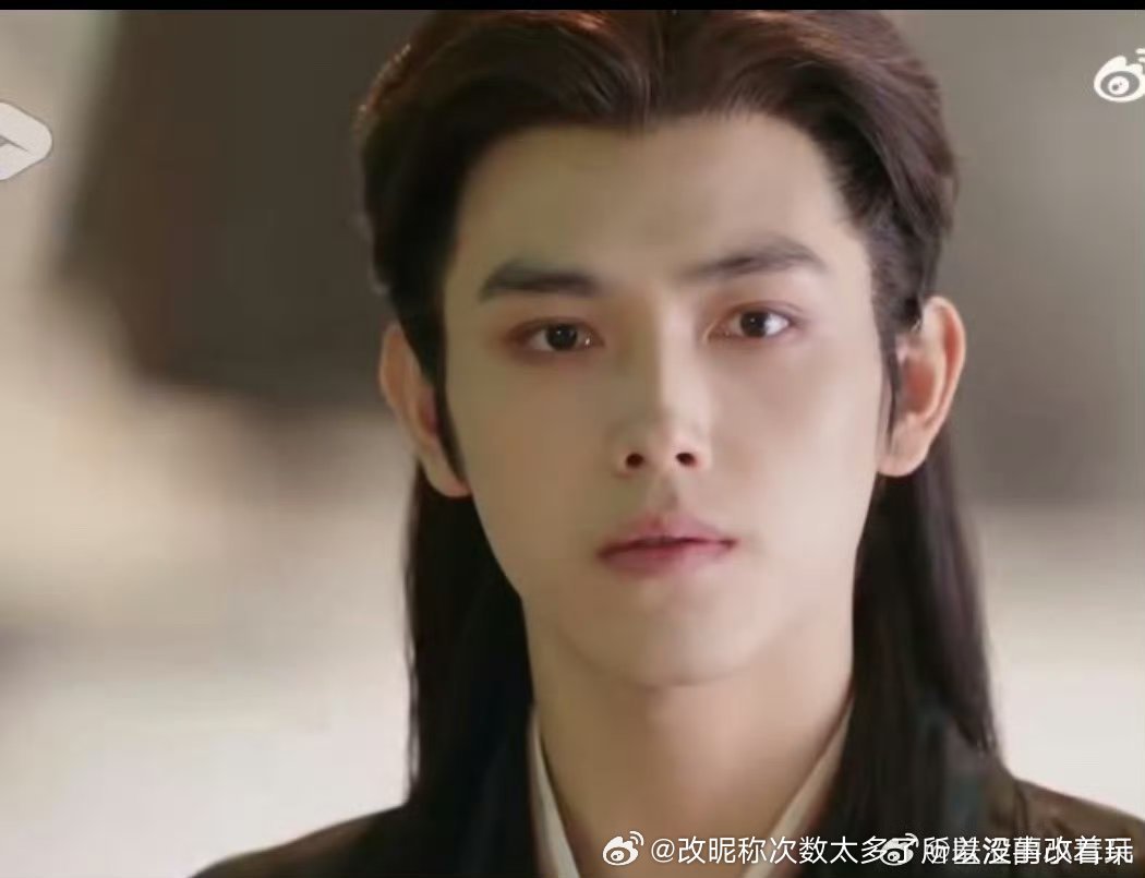 飞宇白日提灯的头套也太丑了献鱼大ip雪扑但头套虽然也略汉堡包夸张但比白日提灯还是