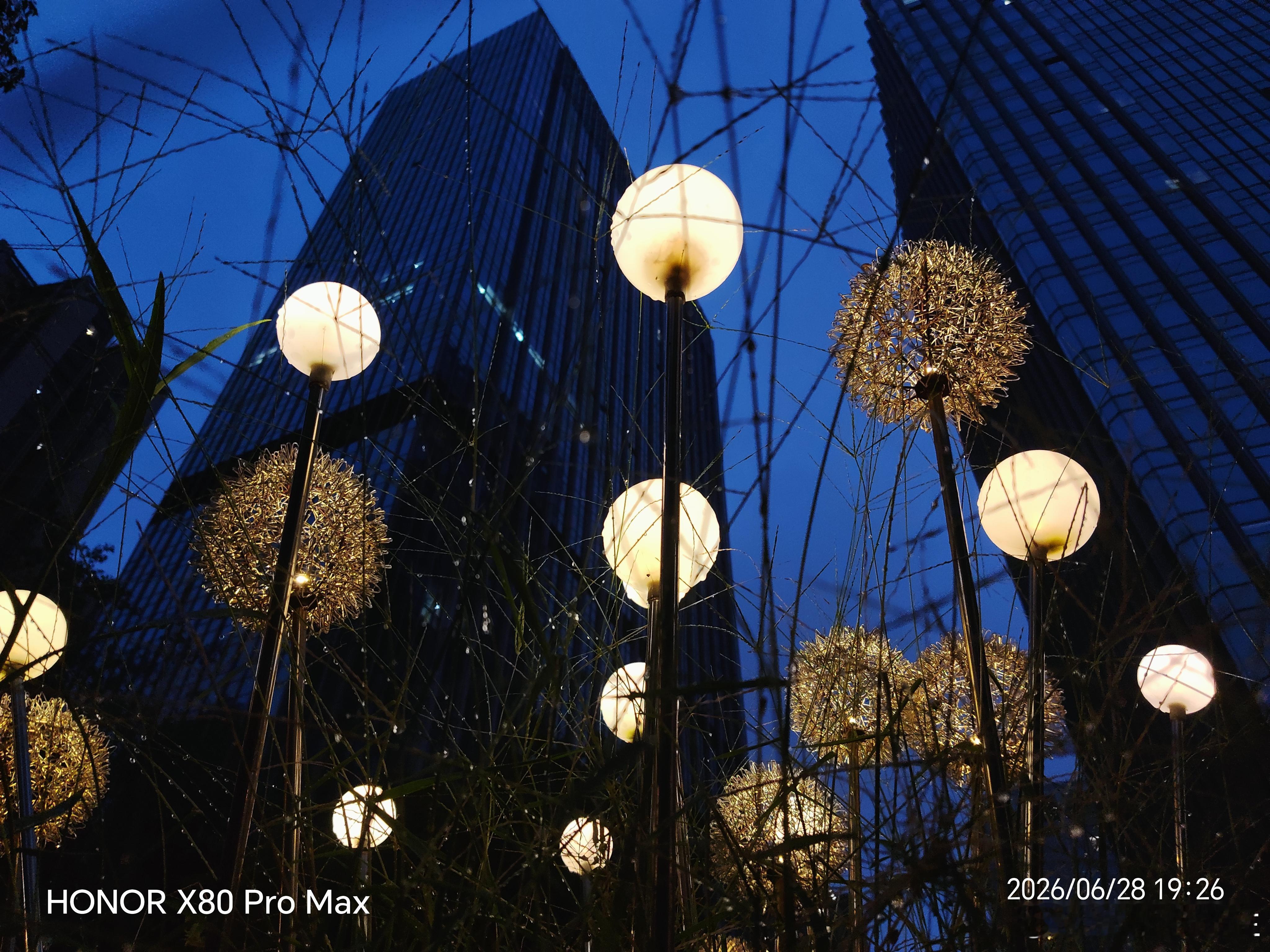 傍晚散步随手用荣耀X80 Pro Max拍的天河夜景🌃 5000万像素主摄+O