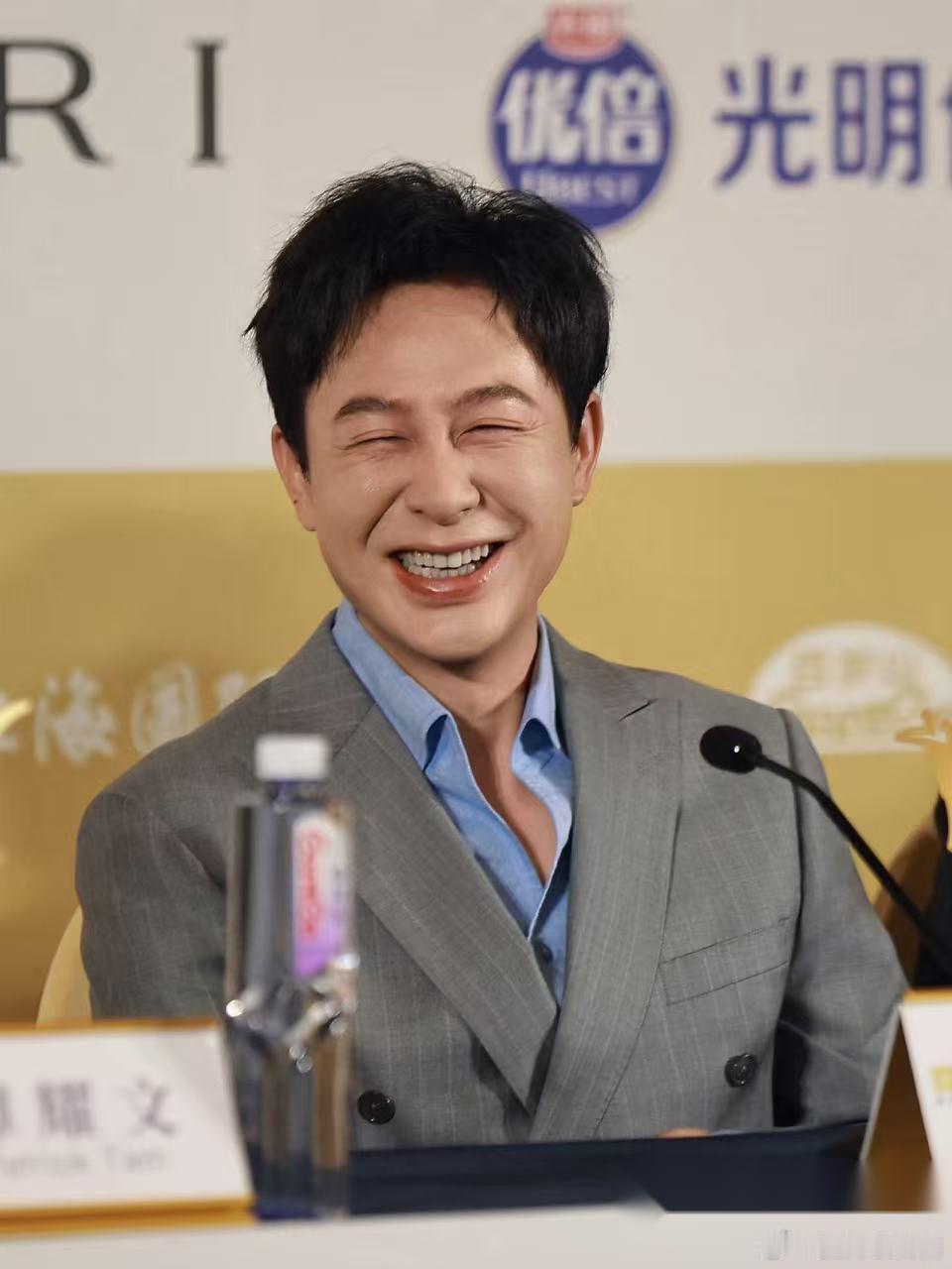 张颂文这次双喜临门了 他的演技好不好我不敢肯定 但是有一点，大家是有目共睹的，那