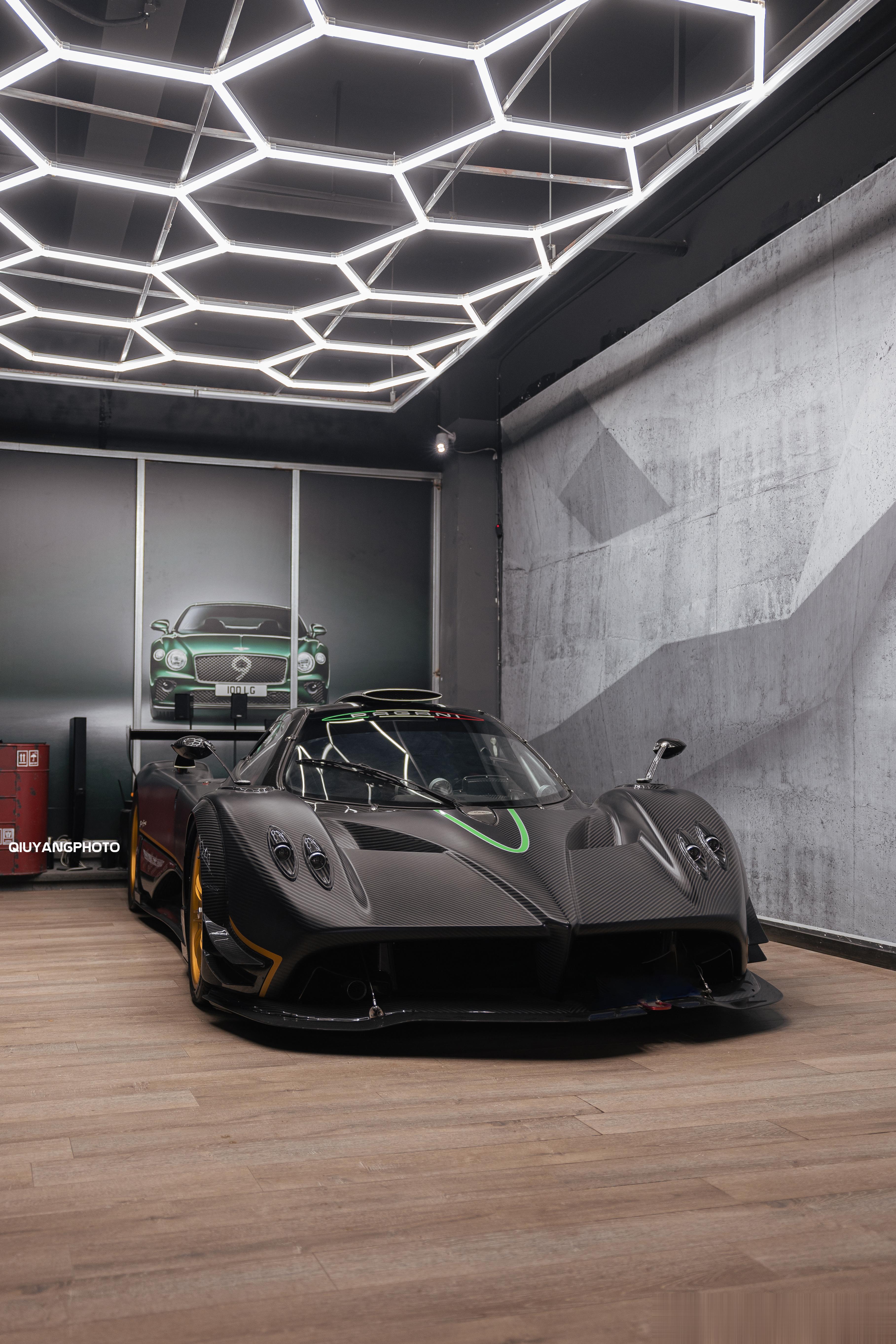 Pagani Zonda R #cars01豪车拍# 内地仅剩的一台，不过赛道版
