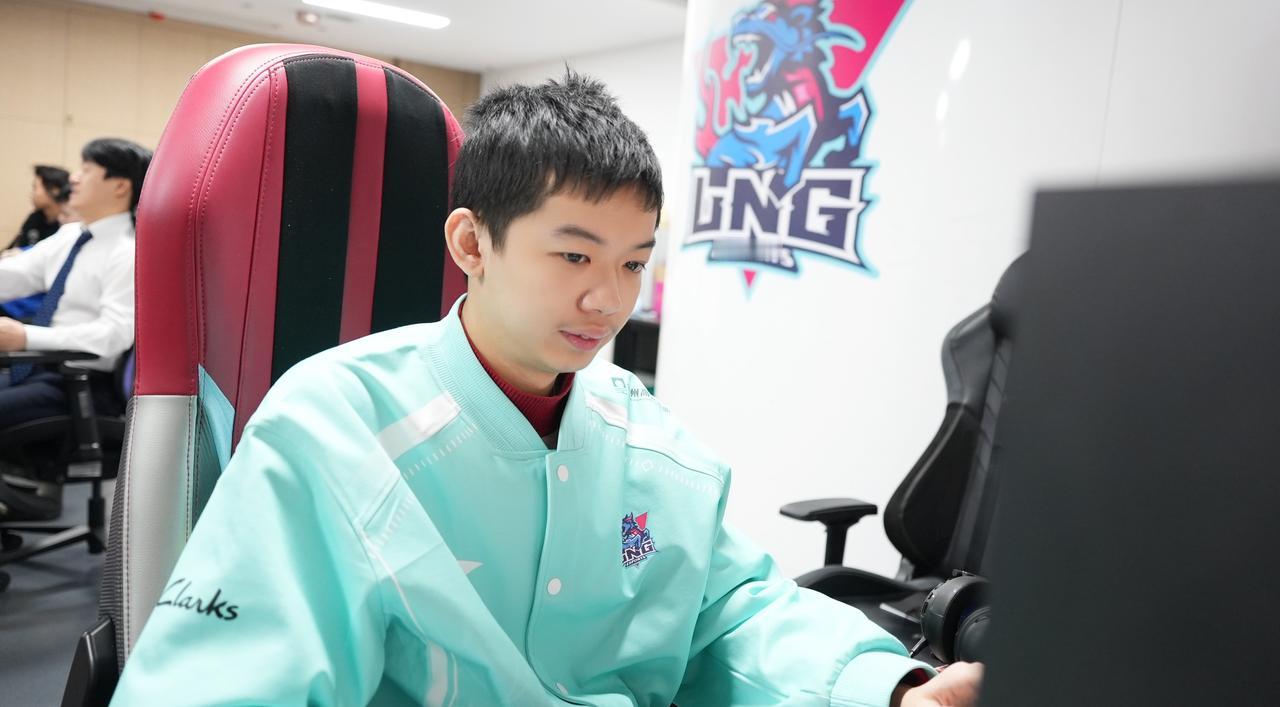 赴未来 
- 2025德玛西亚杯 -
赛前返图｜苏州LNG vs WBG

我们