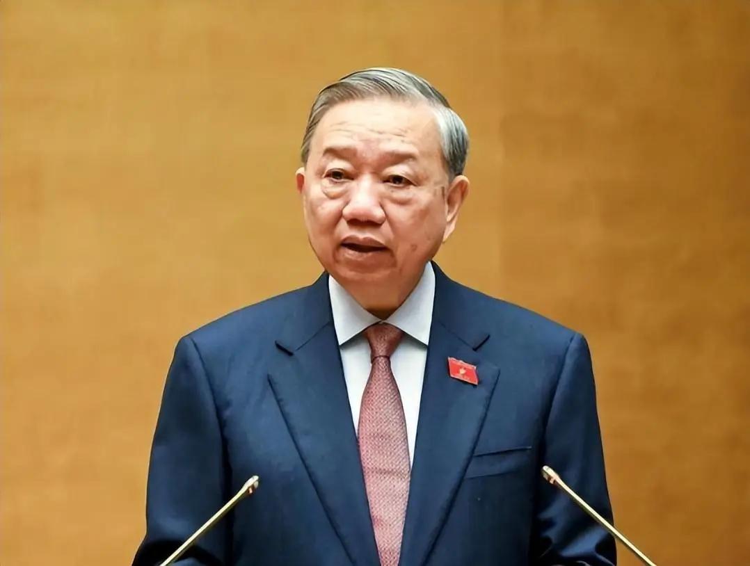 越南把现实牌摊开：靠近西方不松开中国，这堂国际关系课很扎心

一边要美国订单，一
