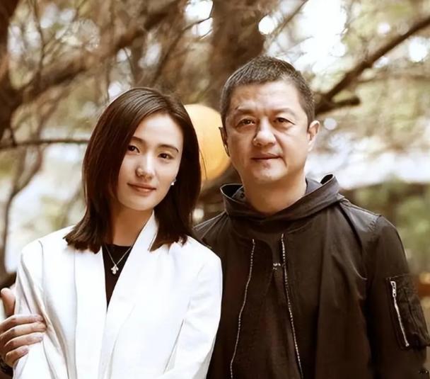 原来我们都被李亚鹏给骗了。
 
昨天下午，他和海哈金喜发了共创视频宣布离婚。
 