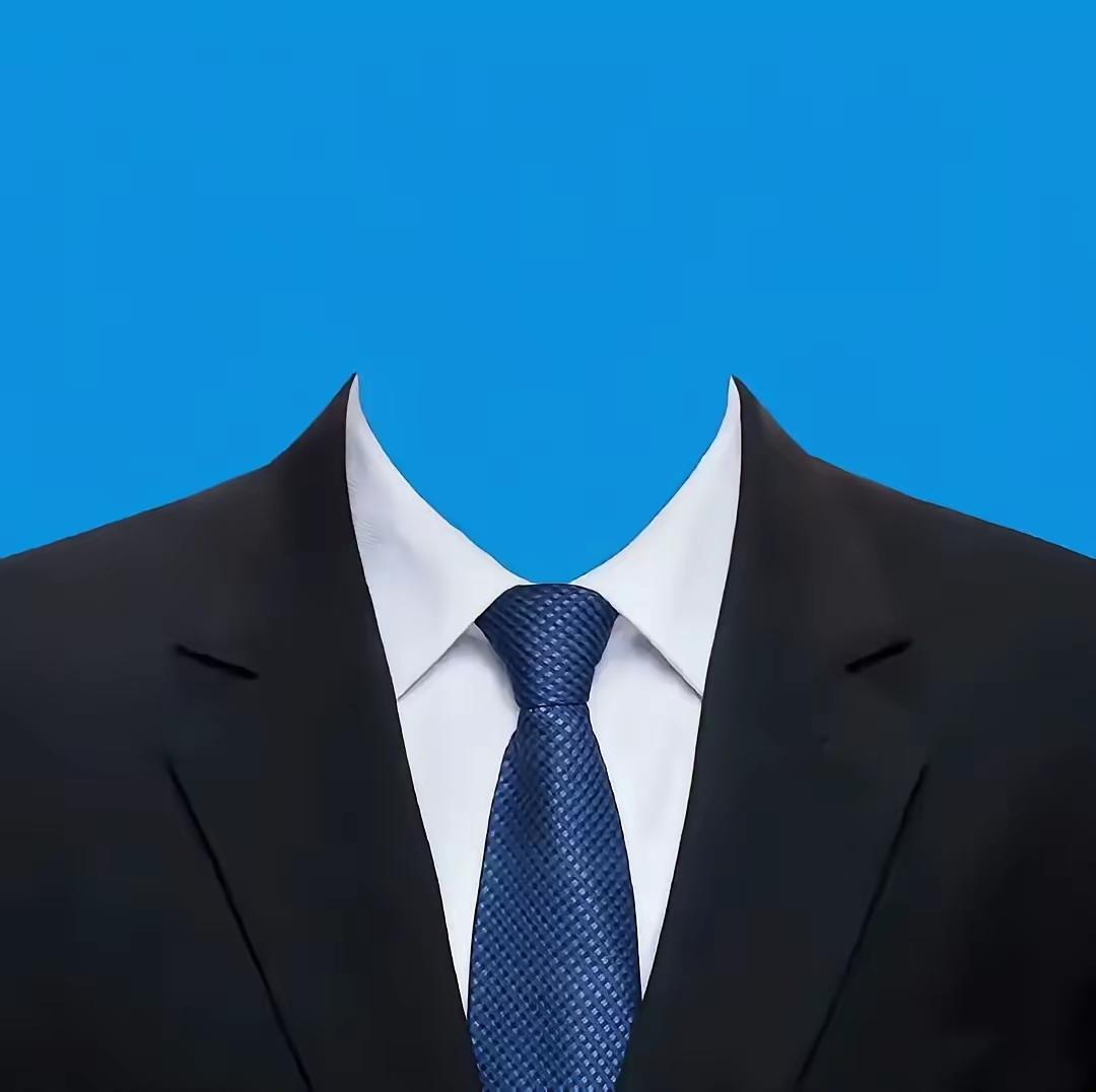 看看这照片，现在的技术也真是厉害👍🏻。
       你可以把不同人的头像或