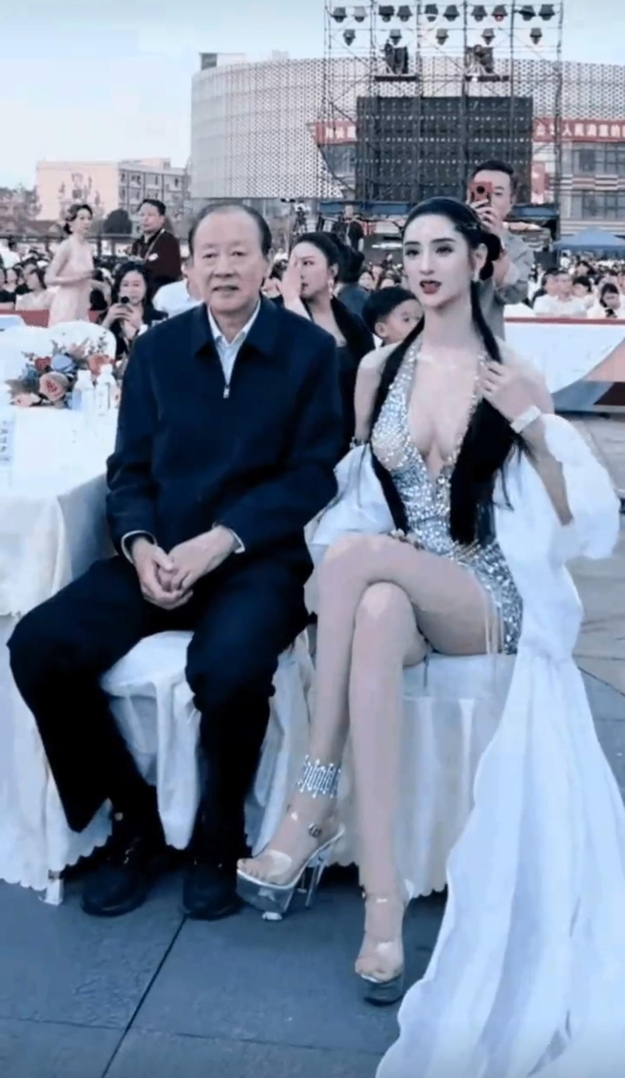 大家不要把侯天来扮演的银幕角色混为一谈，根据公开信息，侯天来在2006年调入八一