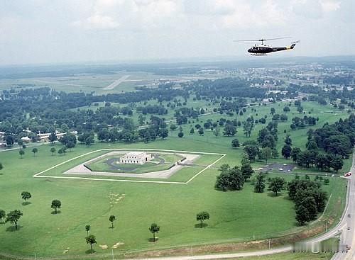 特朗普最新专访，又把美国黄金储备重地——诺克斯堡（Fort Knox）（美国最大