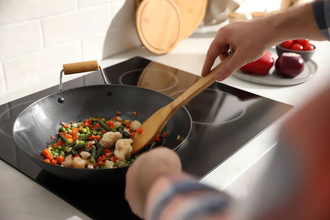 真没想到做饭还能防痴呆！

日本东京科技大学针对1.1万名老年人做过一项长期研究