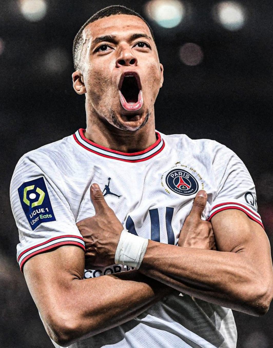 效力7年后，姆巴佩宣告将离开巴黎圣日耳曼！🔴🔵
👕 306 场比赛
⚽️ 