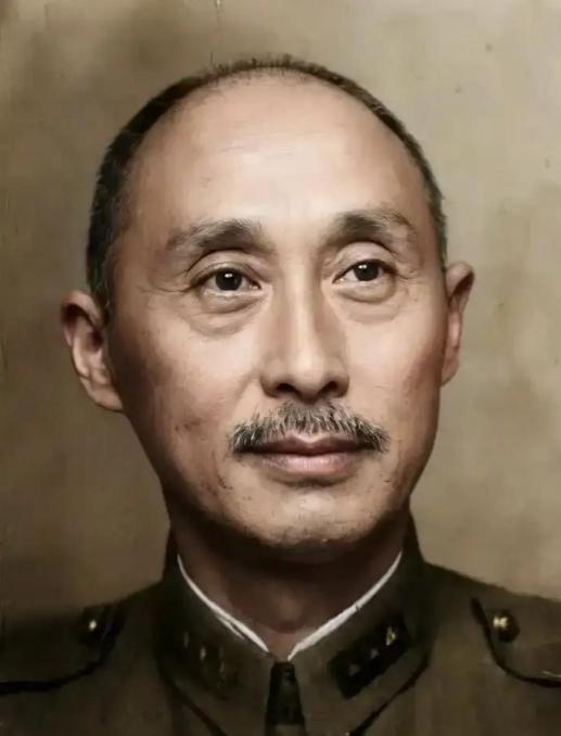 1939年，蒋介石送他去当炮灰，想要借日军之手除掉他，谁知，他却带着川军在湖北大
