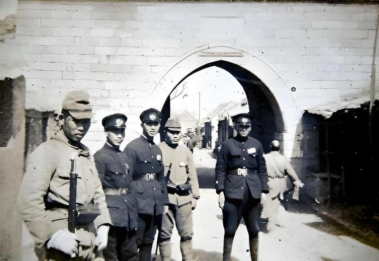 1955年，山东东明县公安局接到举报电话，有个女人称男友田火曾吹嘘自己杀害过八路