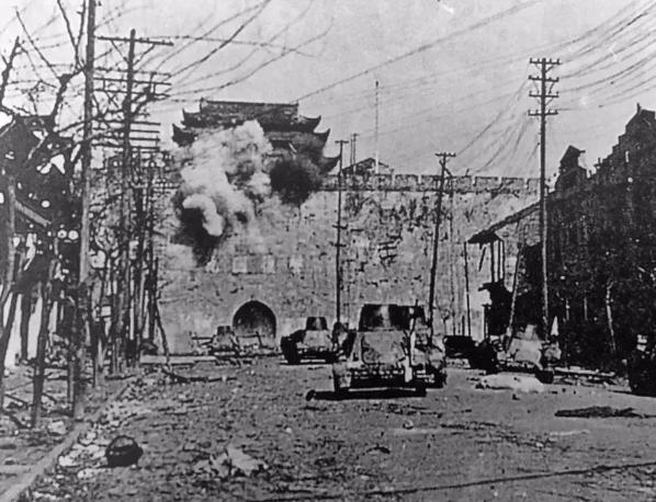 真是一声长叹，刚刷到那位在中国谋生的伊朗人，竟以高高在上的傲慢态度说中国年轻人“