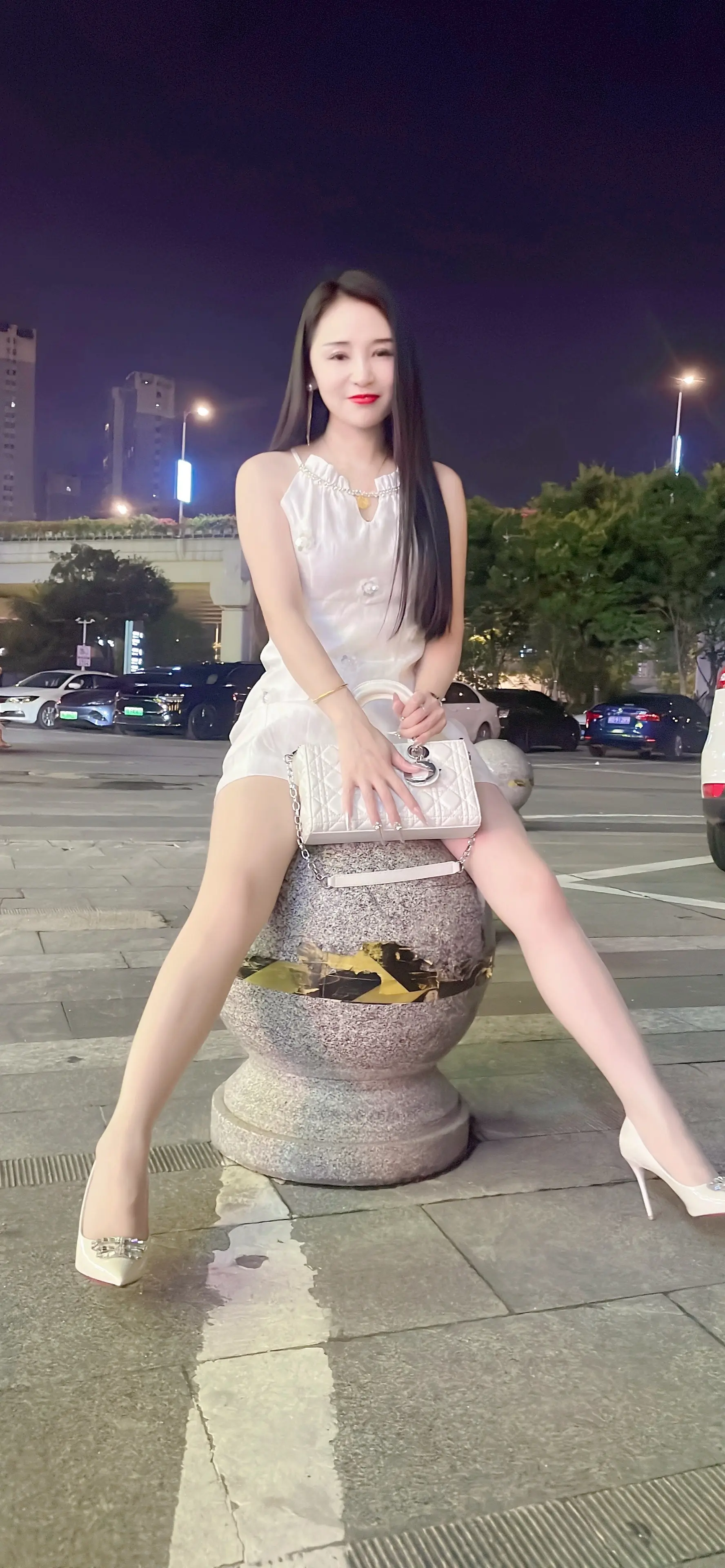 “如果都在用心，那这条路会走得很远，友情，爱情，无论任何关系都是！”