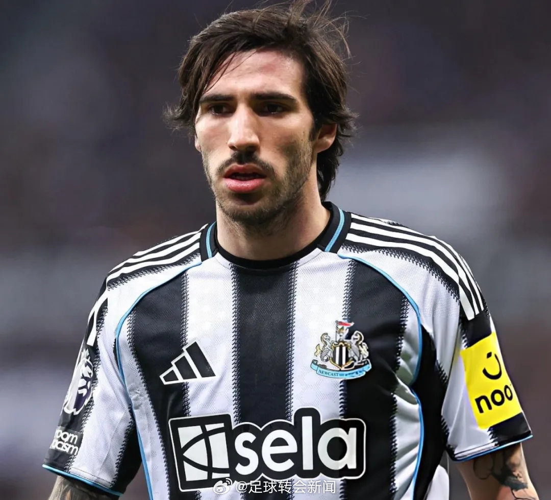 罗马诺在YouTube频道中再次谈到了阿森纳和托纳利的传闻。罗马诺说：“阿森纳对