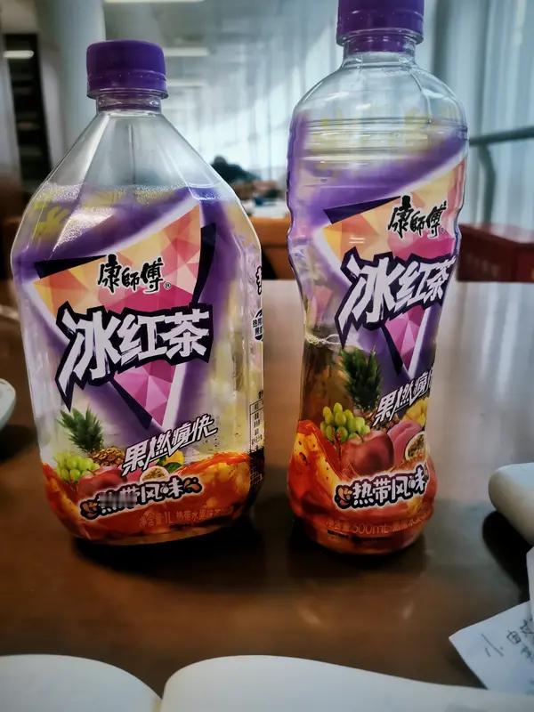 最近看到个惊人消息，说两种饮料混着喝可能永久损伤大脑。就像有些含咖啡因的功能性饮