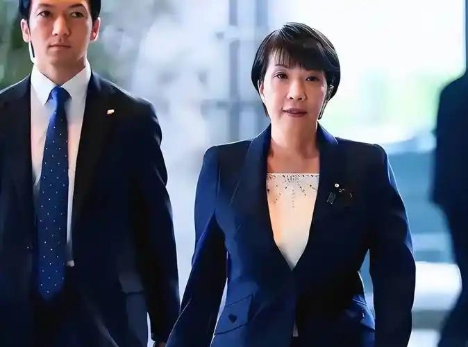 日本表明态度了！

高市早苗直言，她将对因自己言论造成的中日对立，做持续和长期的