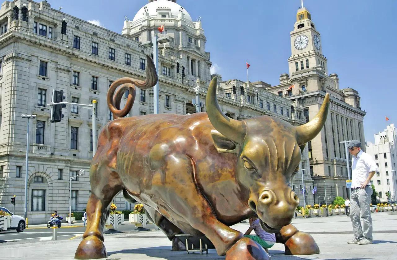 原创周评：短期目标4200点，下周行情继续！

技术分析：本周A股三大指数周K线