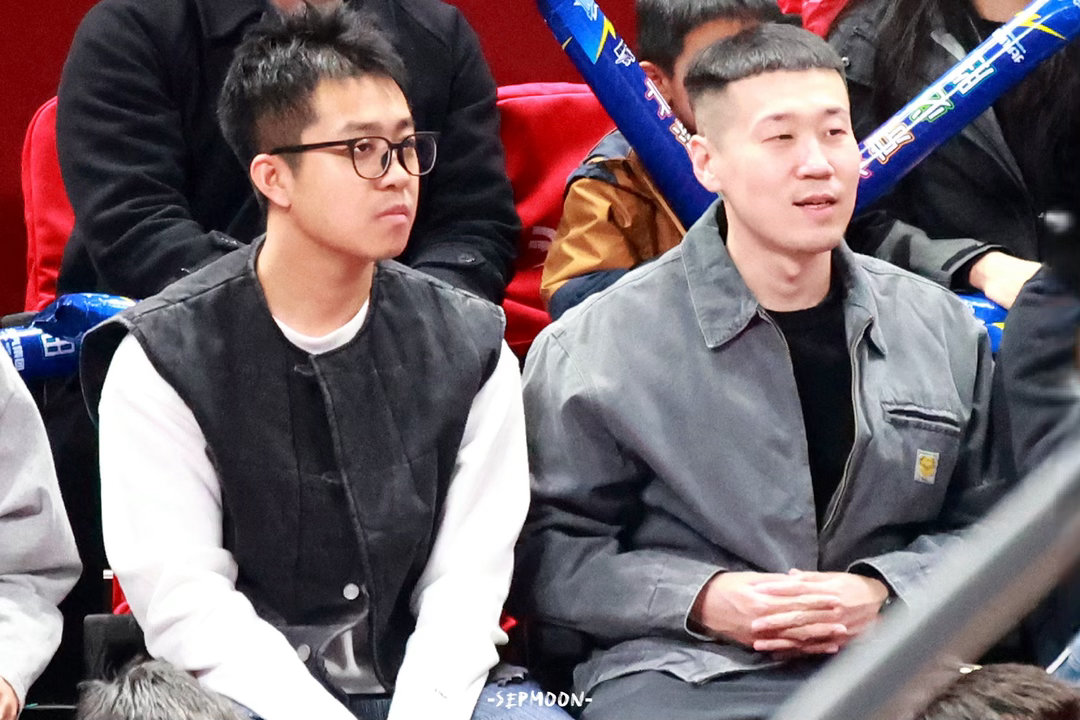 黄晓明杨九郎极限拉扯黄晓明叫杨九郎哥还得是黄晓明会聊，一句“九郎哥”轻松拿捏场面