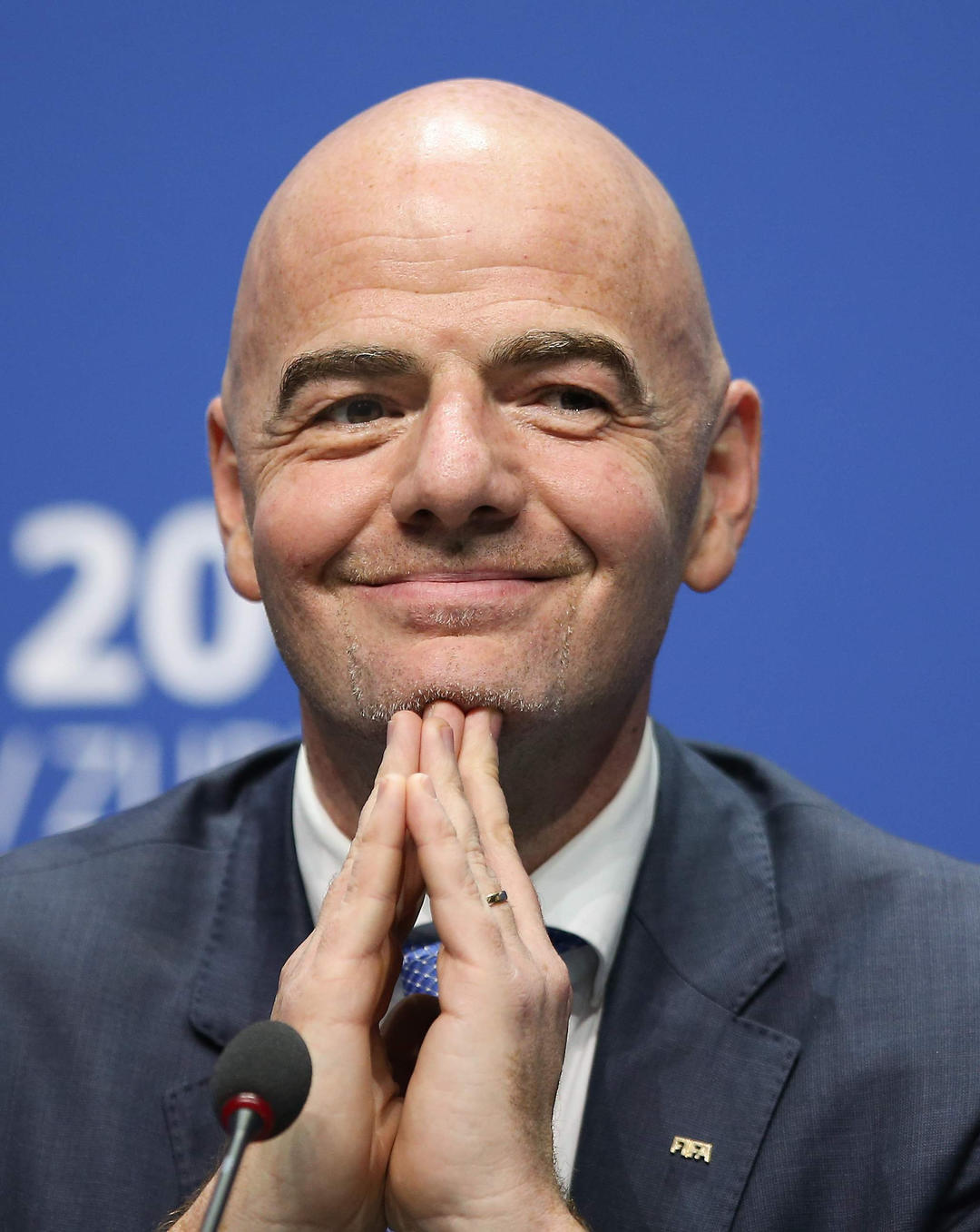 #因凡蒂诺建议解禁俄罗斯#【足球 | 国际足联主席因凡蒂诺建议解除对俄罗斯的禁赛