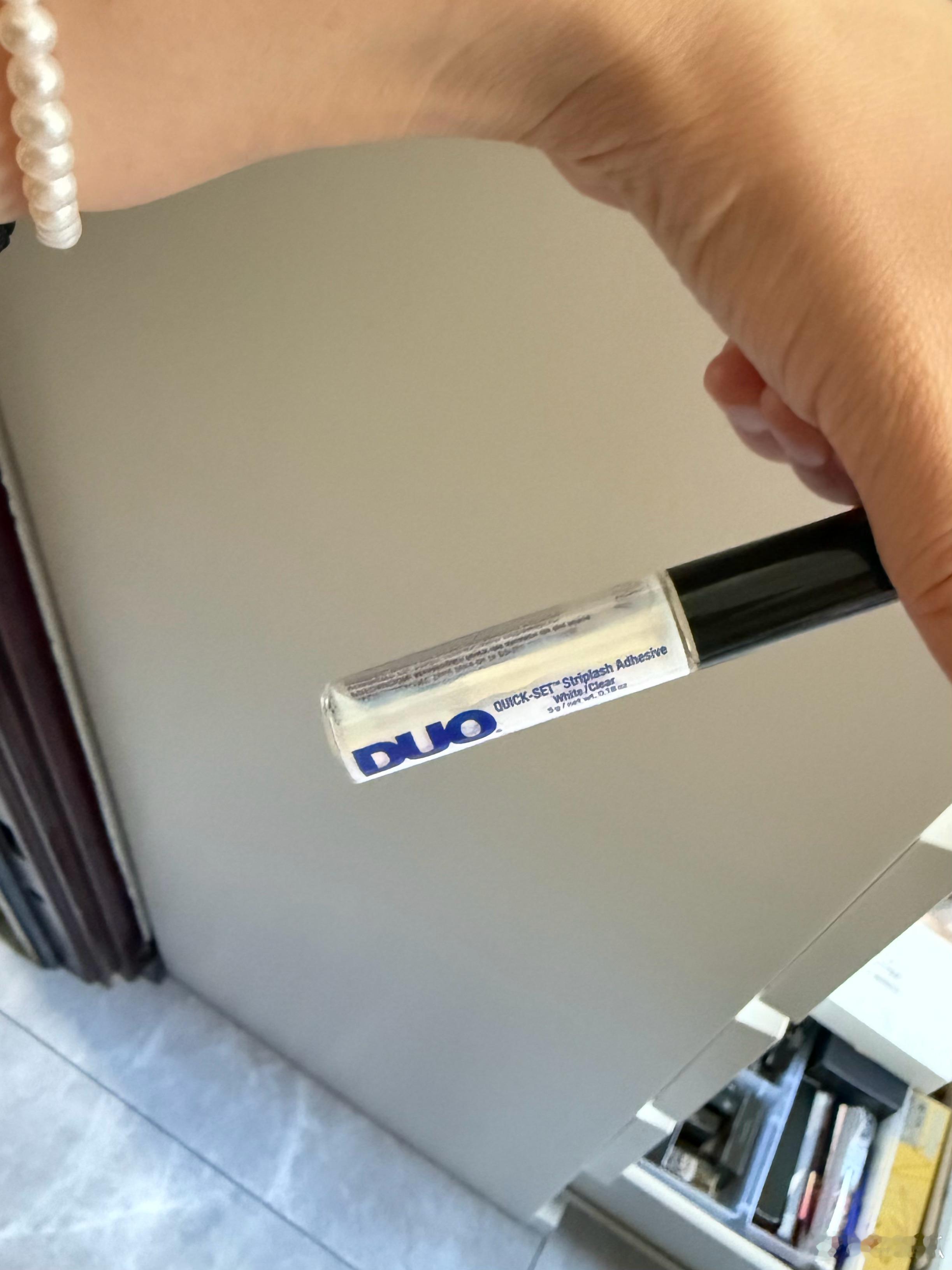 空得干干净净最安心的存在 假睫毛胶水