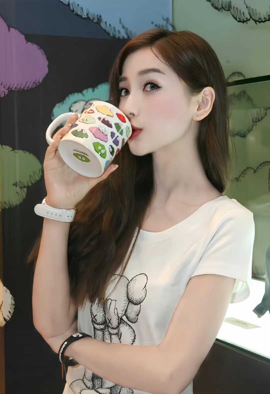 angelababy angelababy 待春意渐浓，愿许春风赠你一片夏
